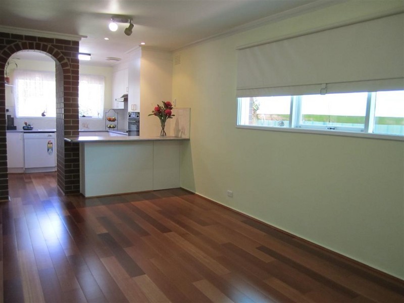 27 Dobell Avenue, Sunbury VIC 3429