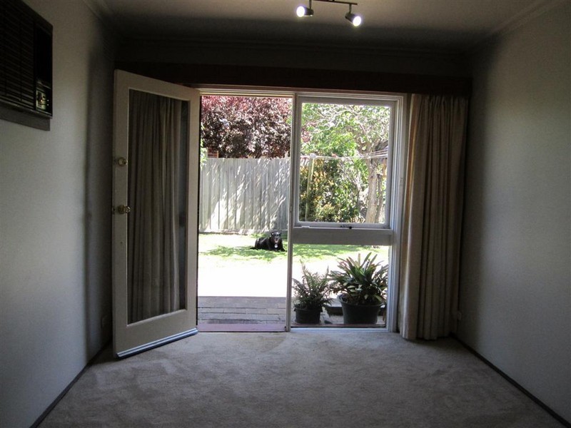 27 Dobell Avenue, Sunbury VIC 3429