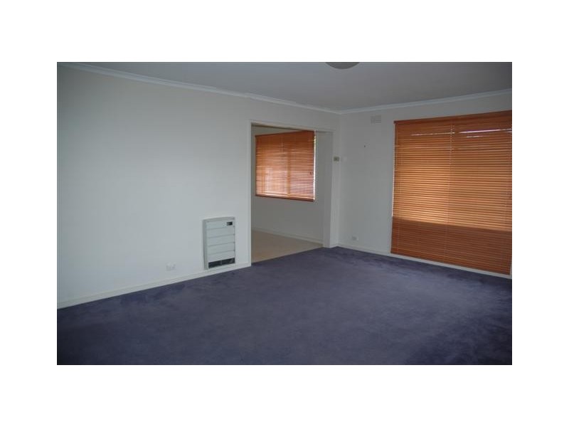 9 Lindsay Avenue, Sunbury VIC 3429