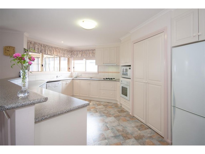 35 Dadswell Court, Sunbury VIC 3429