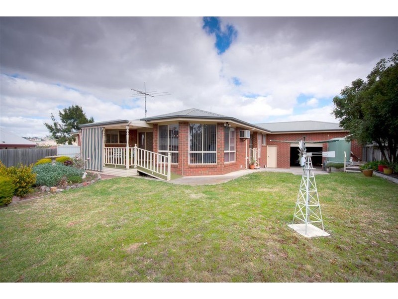 35 Dadswell Court, Sunbury VIC 3429