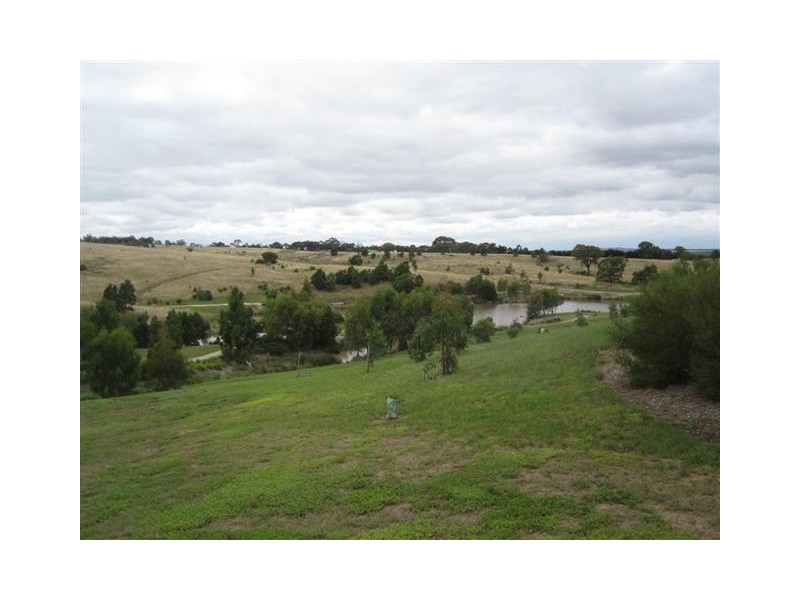 Lot 2013 (63) Bundanoon Avenue, Sunbury VIC 3429