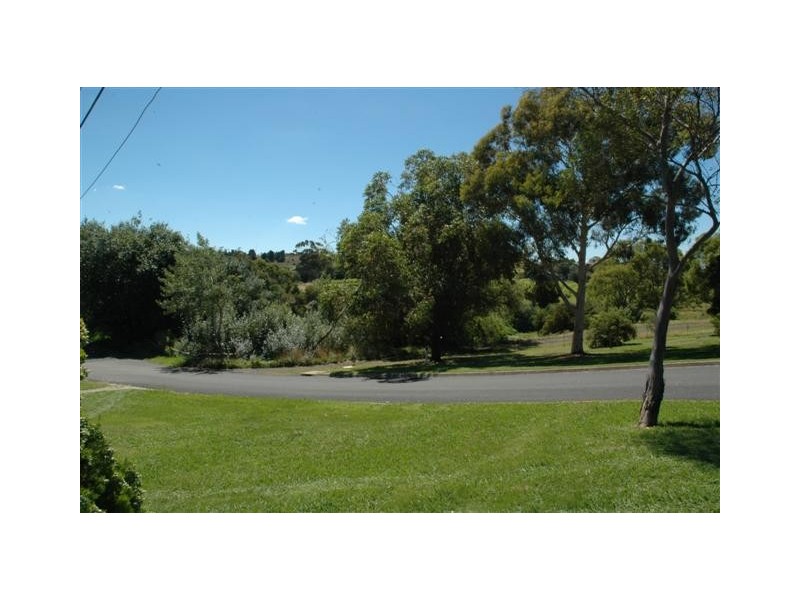 104 Brook Street, Sunbury VIC 3429