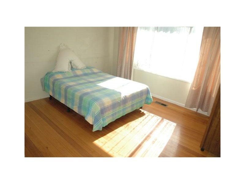 104 Brook Street, Sunbury VIC 3429