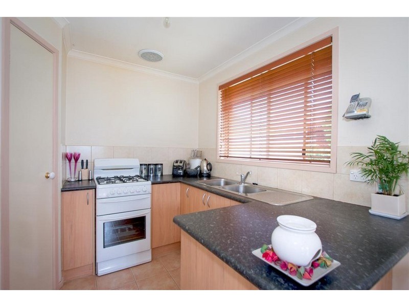 90 Sorbonne Drive, Sunbury VIC 3429
