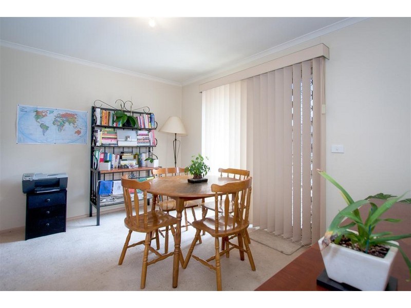 90 Sorbonne Drive, Sunbury VIC 3429