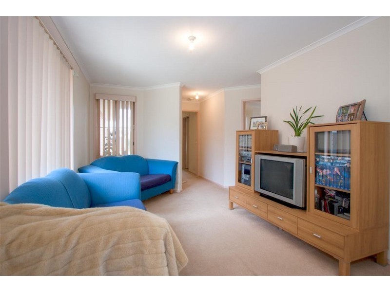 90 Sorbonne Drive, Sunbury VIC 3429