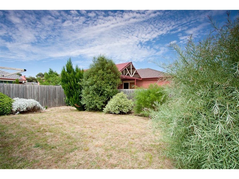 90 Sorbonne Drive, Sunbury VIC 3429
