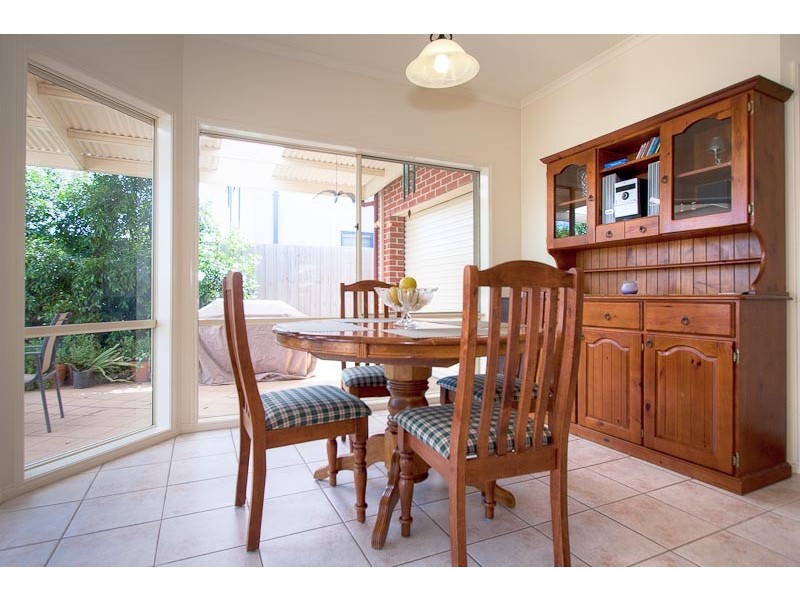 14 Yallop Crescent, Sunbury VIC 3429