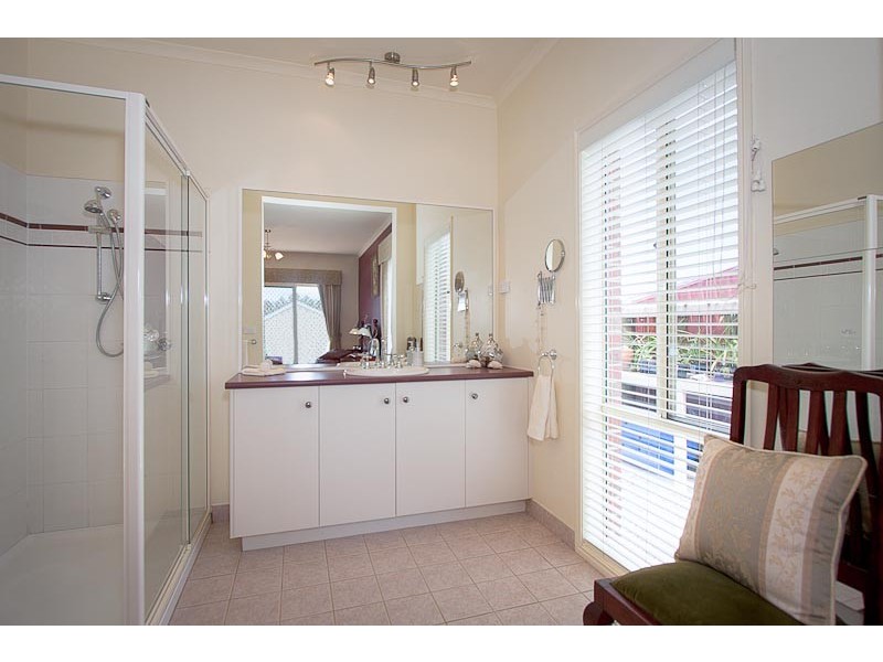 14 Yallop Crescent, Sunbury VIC 3429