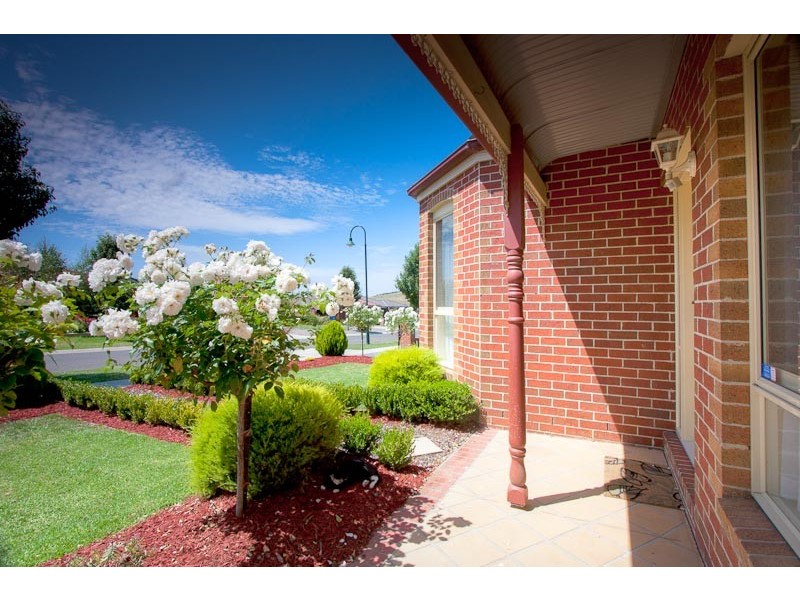 14 Yallop Crescent, Sunbury VIC 3429