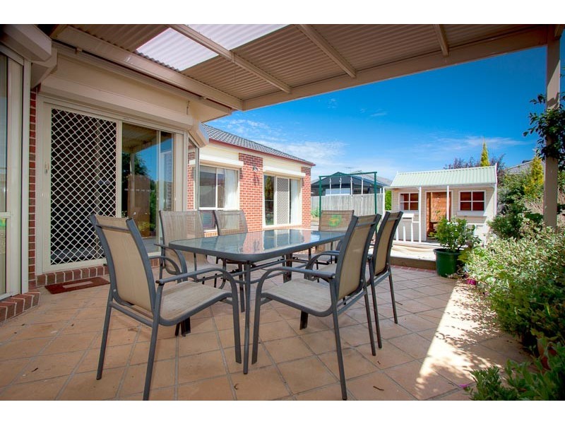 14 Yallop Crescent, Sunbury VIC 3429