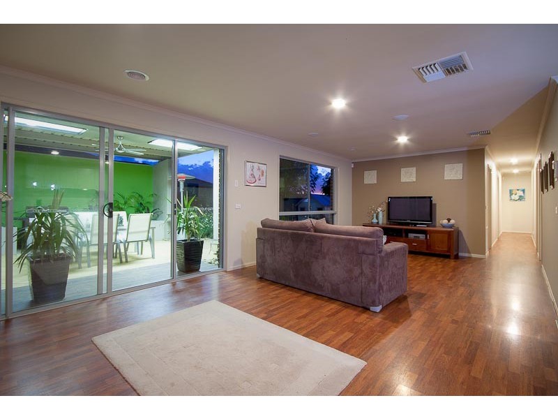 7 Redpath Court, Sunbury VIC 3429