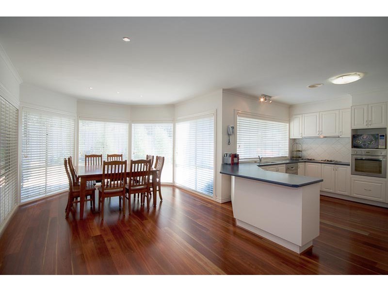 2 Mallee Court, Sunbury VIC 3429