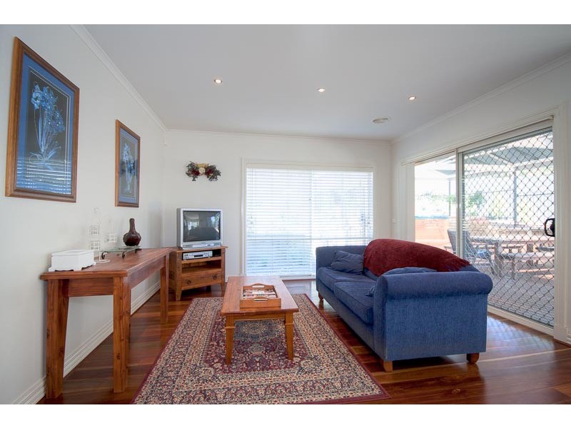 2 Mallee Court, Sunbury VIC 3429