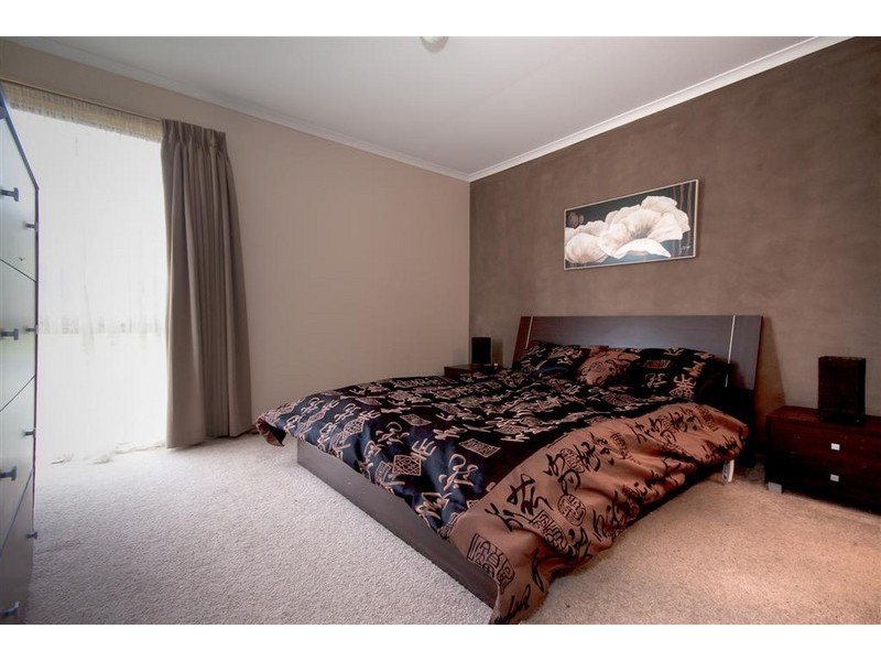 6 Harcombe Drive, Sunbury VIC 3429