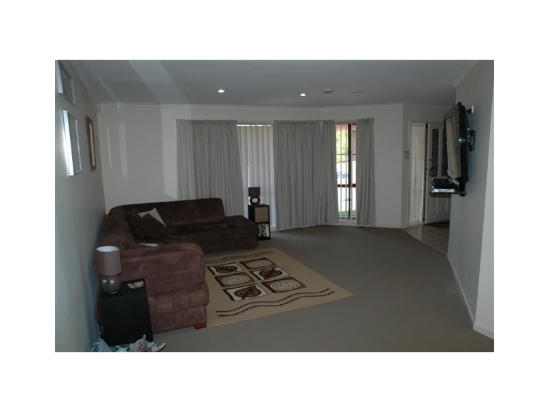 8 Stanford Court, Sunbury VIC 3429