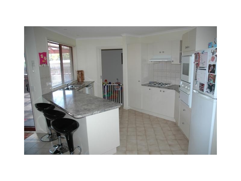8 Stanford Court, Sunbury VIC 3429