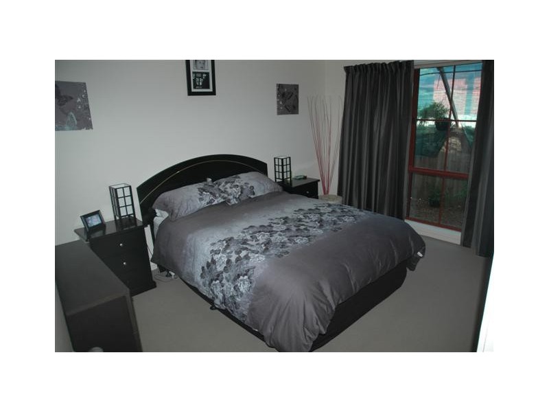 8 Stanford Court, Sunbury VIC 3429