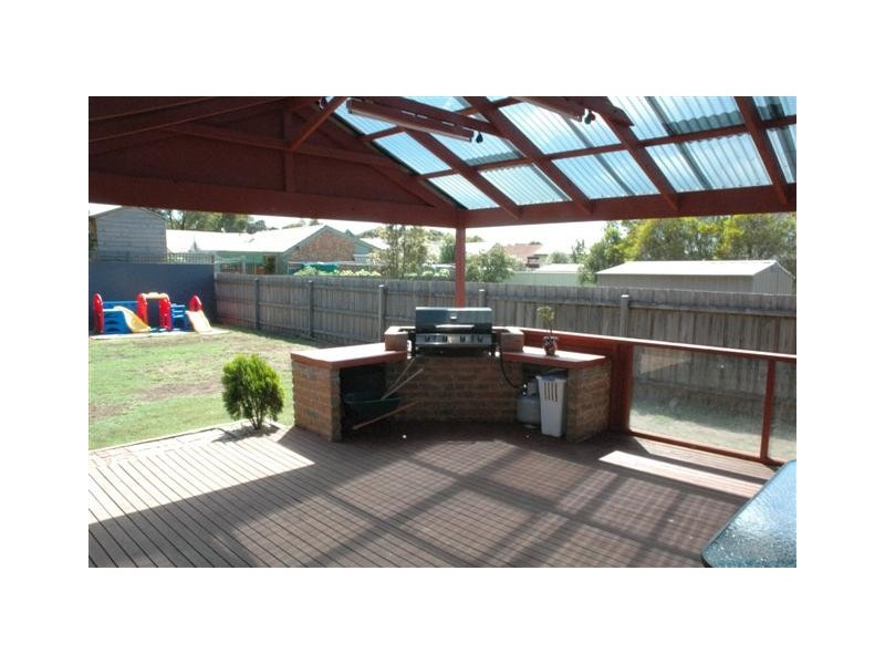 8 Stanford Court, Sunbury VIC 3429