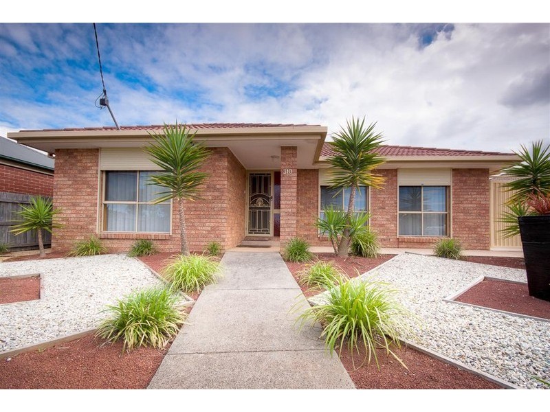 310 Gap Road, Sunbury VIC 3429