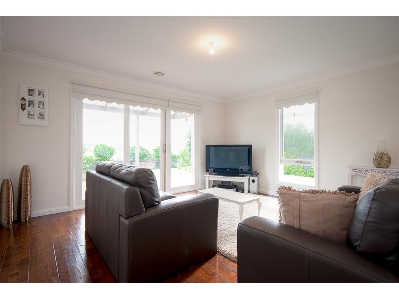 28 Anthony Street, Sunbury VIC 3429