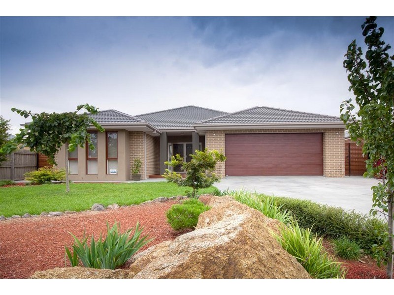 3 Highgrove Drive, Sunbury VIC 3429