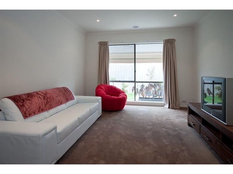 3 Highgrove Drive, Sunbury VIC 3429