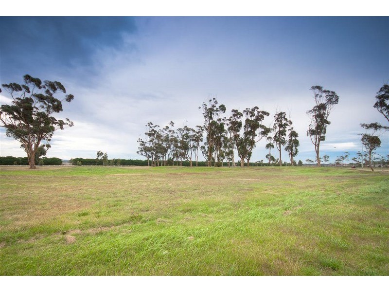 3 Highgrove Drive, Sunbury VIC 3429