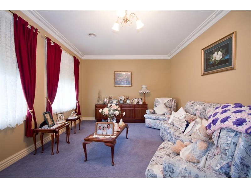 1/53 Riddell Road, Sunbury VIC 3429