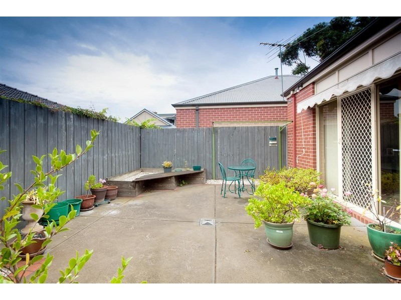 1/53 Riddell Road, Sunbury VIC 3429