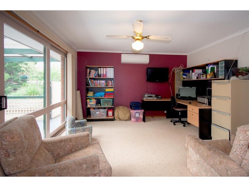 3 Carnarvon Court, Sunbury VIC 3429