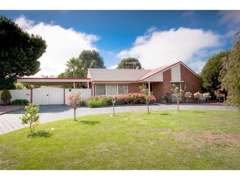 4 Penina Court, Sunbury VIC 3429