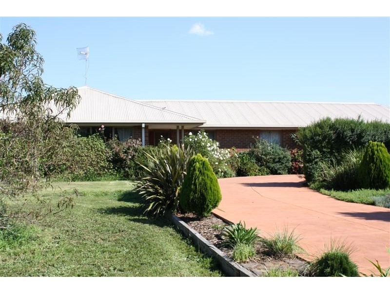 335 Settlement Rd*, Sunbury VIC 3429