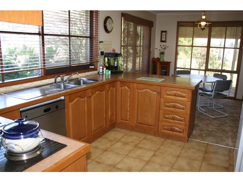 335 Settlement Rd*, Sunbury VIC 3429