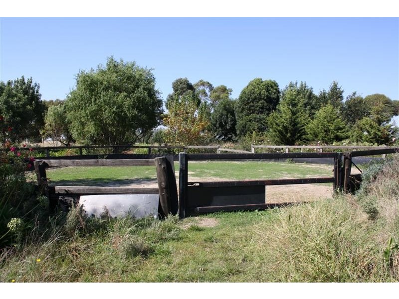 335 Settlement Rd*, Sunbury VIC 3429