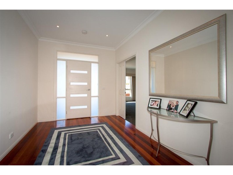 4 Treefern Drive, Sunbury VIC 3429