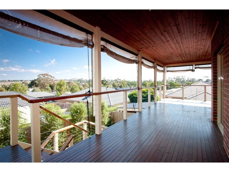 4 Treefern Drive, Sunbury VIC 3429