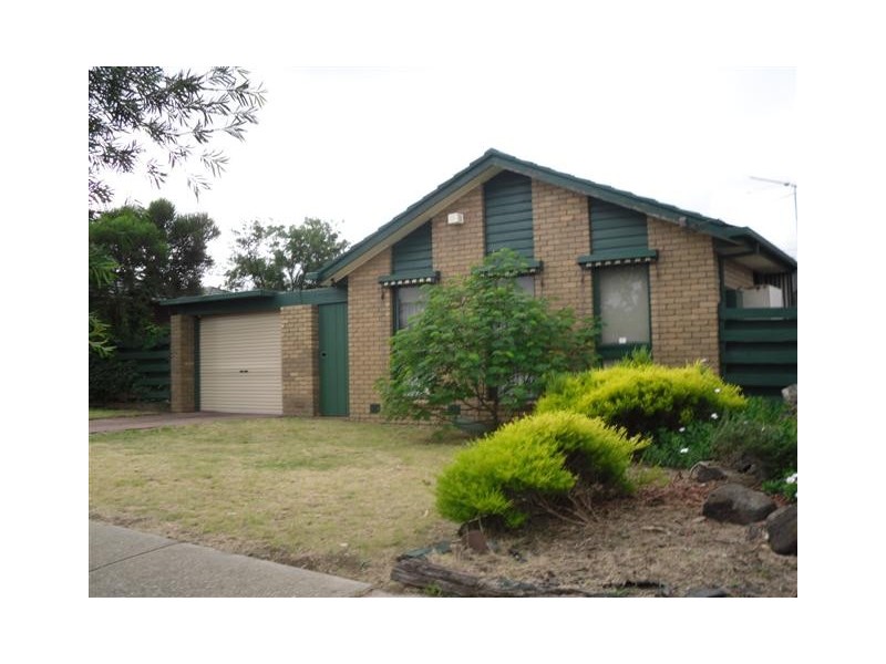 13 Plumpton Road, Diggers Rest VIC 3427