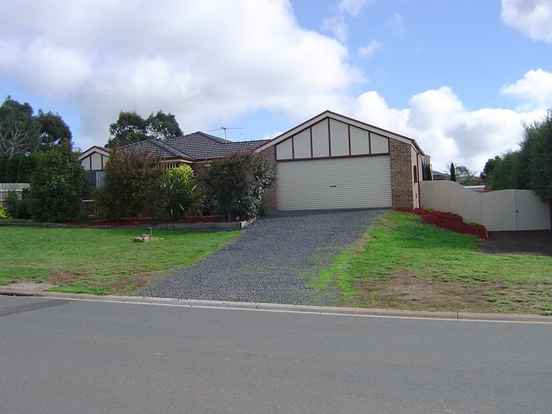 10 Drovers Retreat, Romsey VIC 3434
