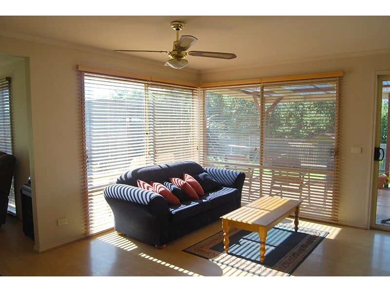 10 Drovers Retreat, Romsey VIC 3434