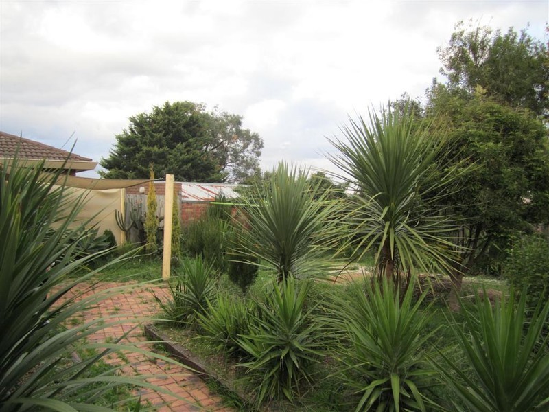13 Eureka Road, Diggers Rest VIC 3427