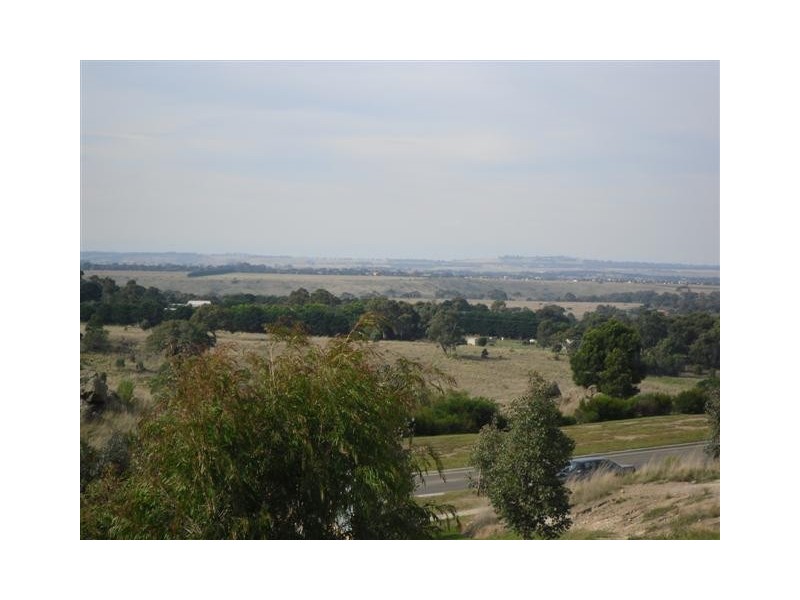 8 (Lot 2007) Grand Ridge Way, Sunbury VIC 3429