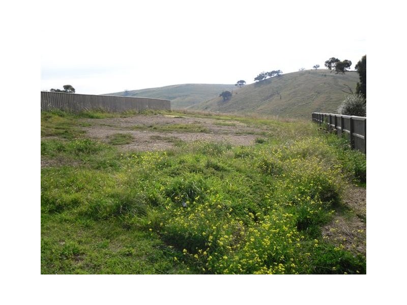 8 (Lot 2007) Grand Ridge Way, Sunbury VIC 3429