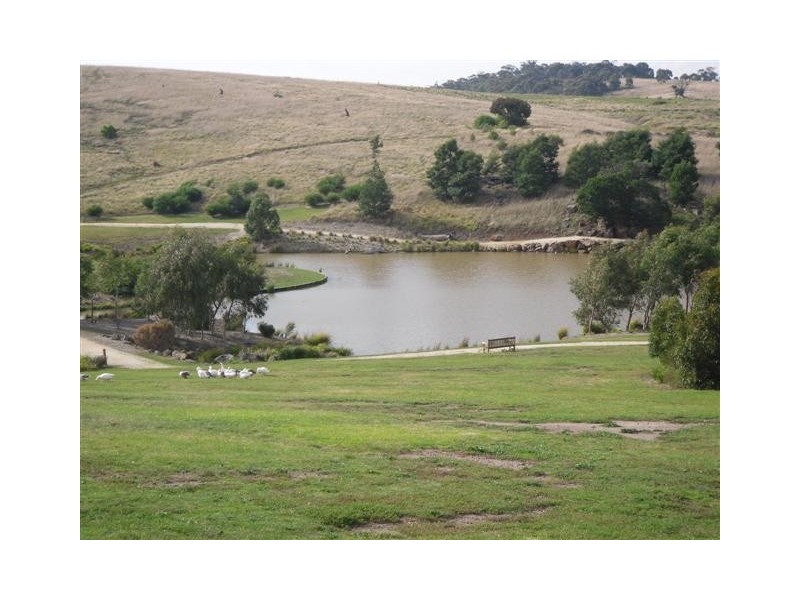 8 (Lot 2007) Grand Ridge Way, Sunbury VIC 3429