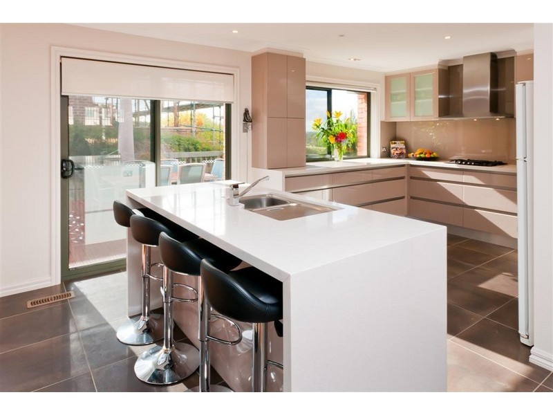 21 Dyson Drive, Sunbury VIC 3429