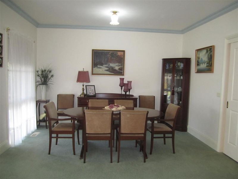 4 Fairbairn Grove, Sunbury VIC 3429