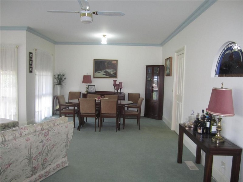 4 Fairbairn Grove, Sunbury VIC 3429