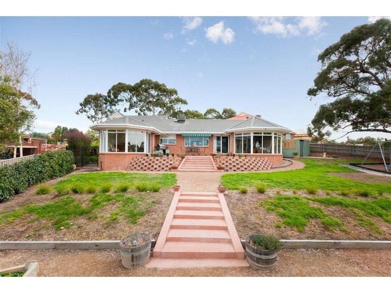 29 Yellow Gum Boulevard, Sunbury VIC 3429