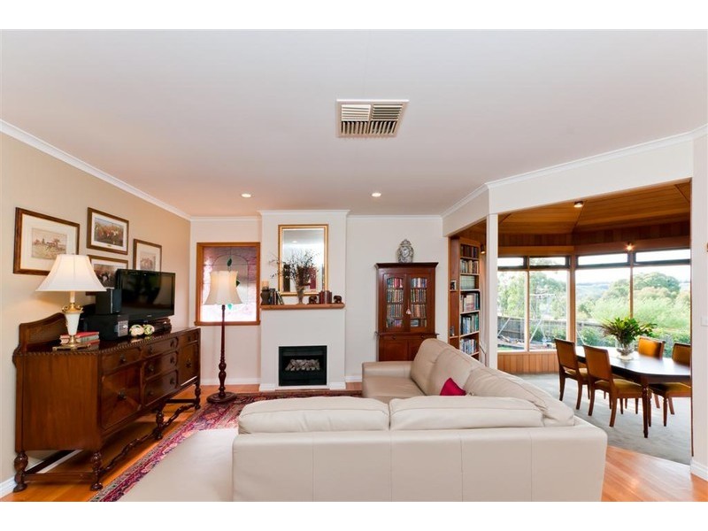 29 Yellow Gum Boulevard, Sunbury VIC 3429